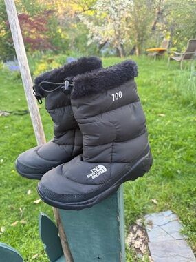 The North Face Black 700 Insulated Goose Down Winter Boots Women’s Sz 9